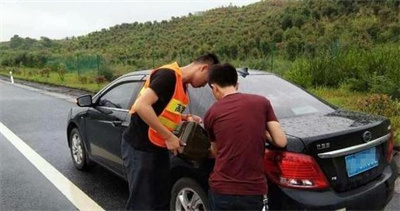 苏尼特右旗永福道路救援